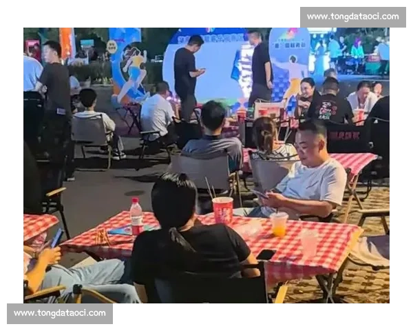 湘超开赛燃三湘 湖超集市与足球主题房成消费新引擎 湘超开赛燃三湘 湖超集市与足球主题房成消费新引擎